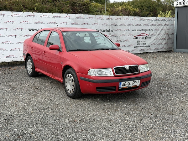 SKODA Octavia 2010 — imagine 2