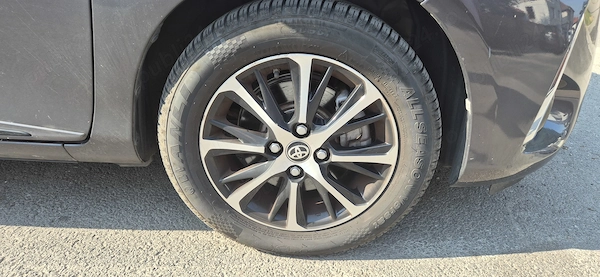 TOYOTA Yaris 2018 — imagine 2