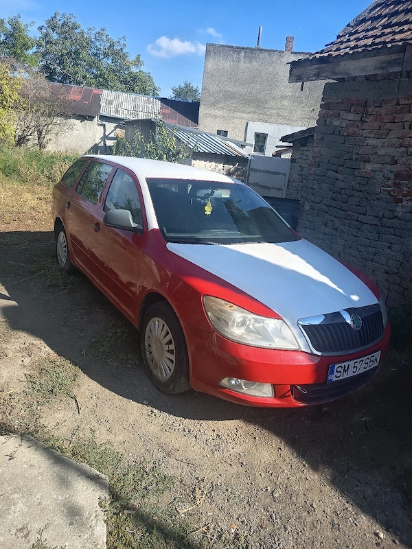 SKODA Octavia 2012 — imagine 5