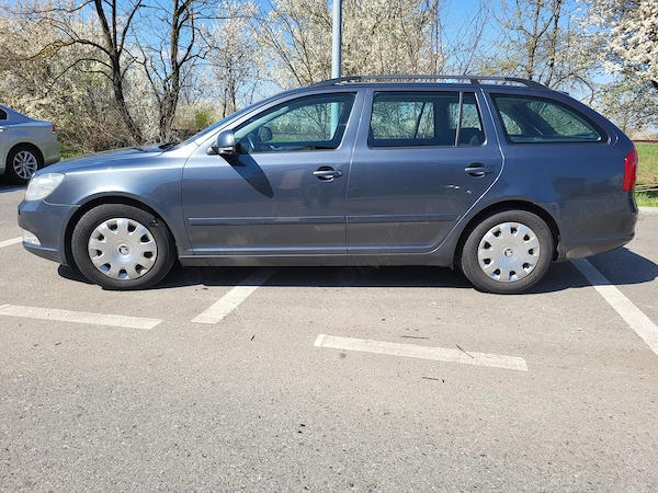 SKODA Octavia 2010 — imagine 3