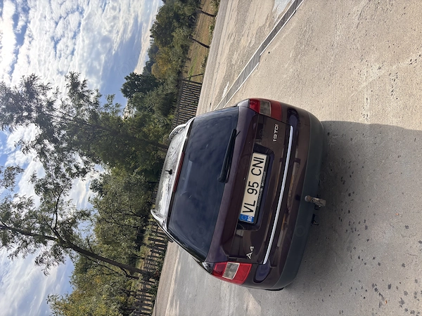 AUDI A4 2004 — imagine 3