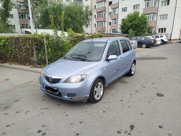 MAZDA 2 2005 — imagine 7