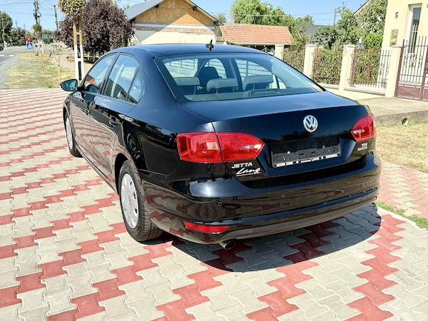 VOLKSWAGEN Jetta 2011 — imagine 4