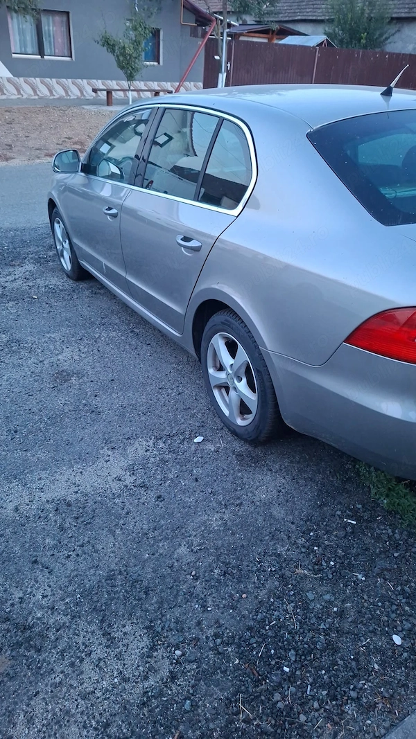 SKODA Superb 2009 — imagine 4