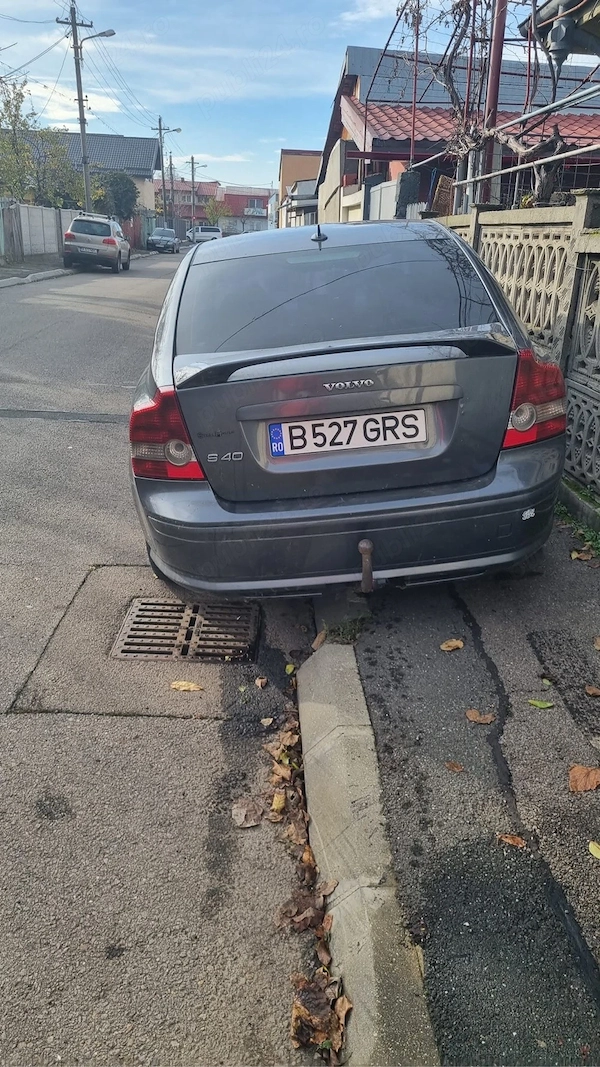 VOLVO S40 2010 — imagine 4