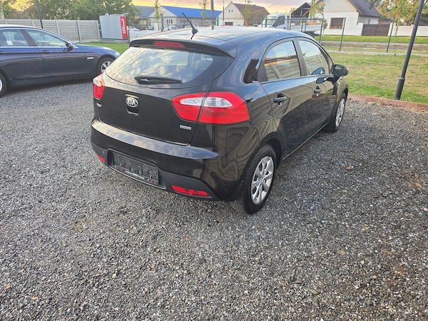 KIA Rio 2013 — imagine 4