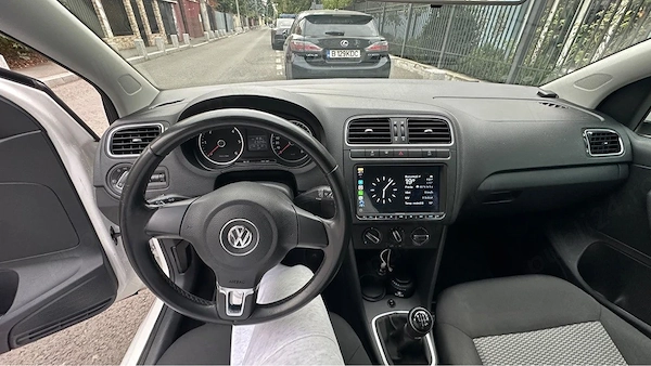 VOLKSWAGEN Polo 2014 — imagine 3