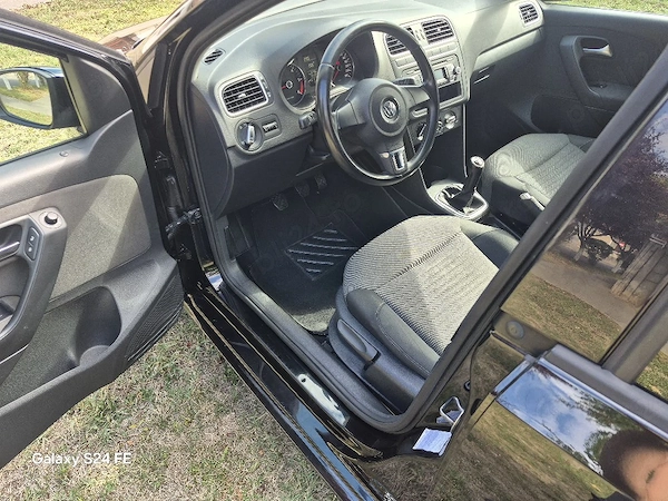 Volkswagen Polo 6R (2012) 1.2 Diesel Negru Recent Adus 214.878 km AC Funcțional 4 Uși