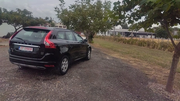VOLVO XC60 2016 — imagine 4