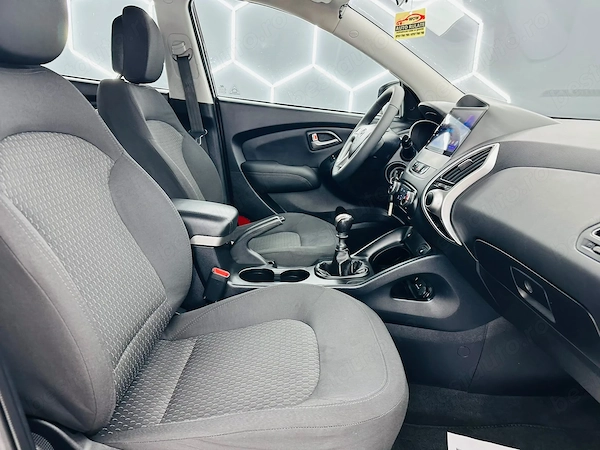 HYUNDAI ix35 2011 — imagine 18