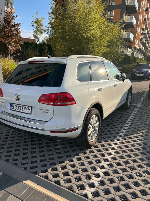 VOLKSWAGEN Touareg 2015 — imagine 3