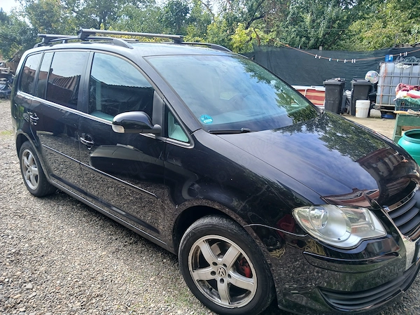 VOLKSWAGEN Touran 2008 — imagine 3