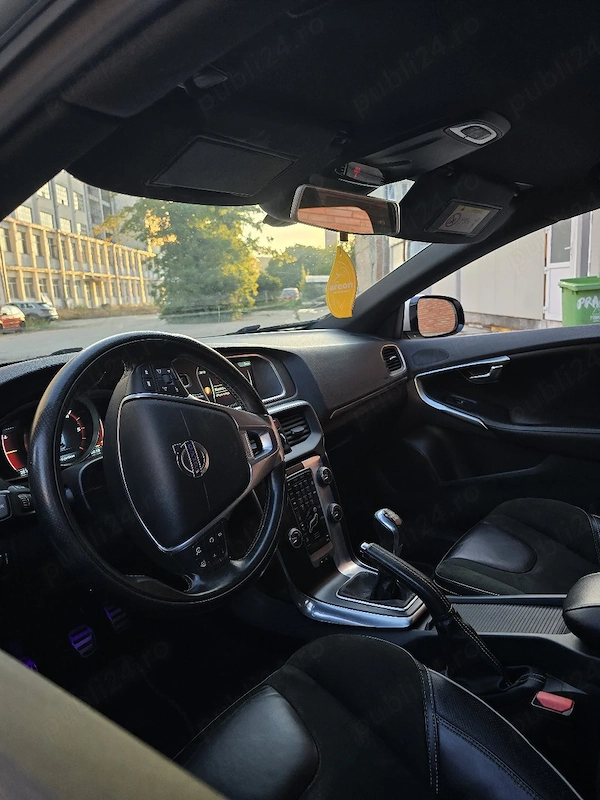 VOLVO V40 2015 — imagine 2