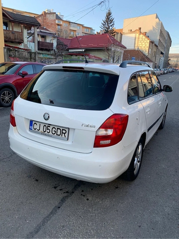 SKODA Fabia 2009 — imagine 5