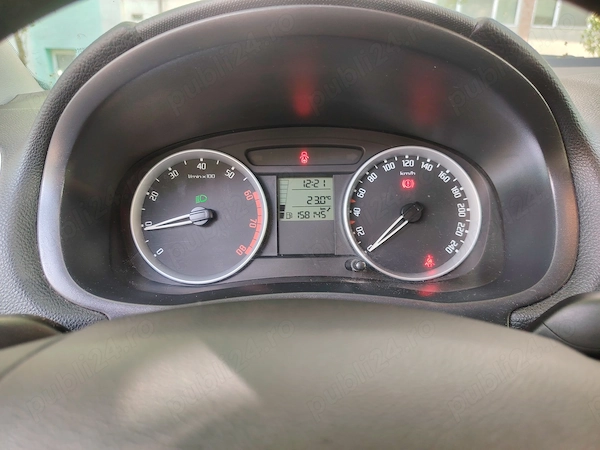 SKODA Fabia 2009 — imagine 4
