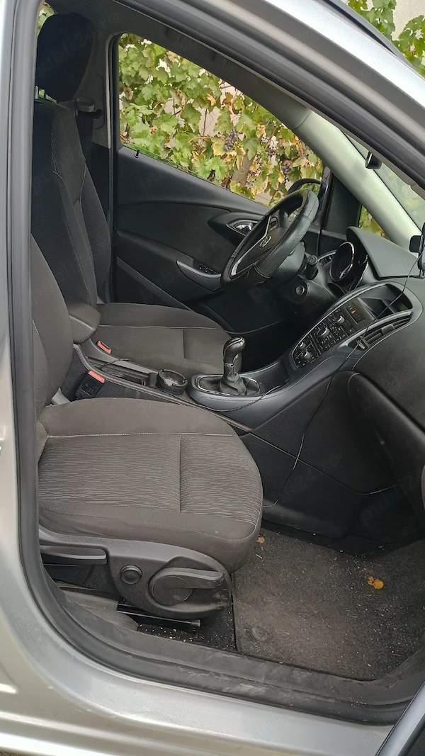 OPEL Astra 2013 — imagine 4