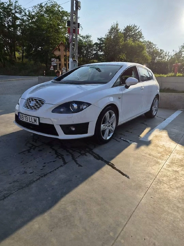 SEAT Leon 2012 — imagine 3