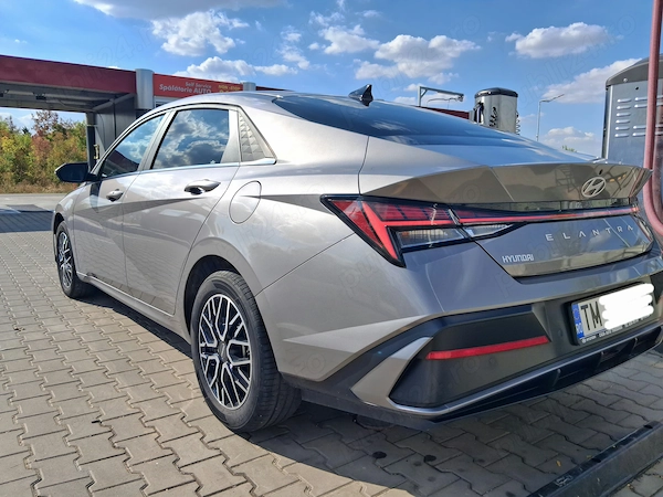 HYUNDAI Elantra 2024 — imagine 4