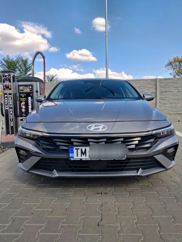 HYUNDAI Elantra 2024 — imagine 2
