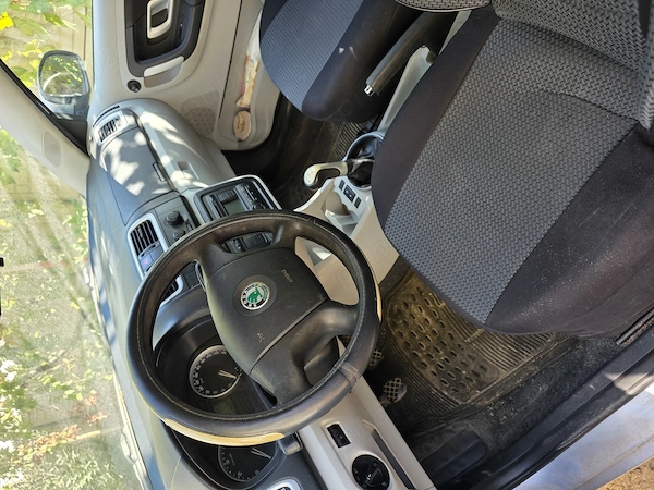SKODA Fabia 2008 — imagine 5