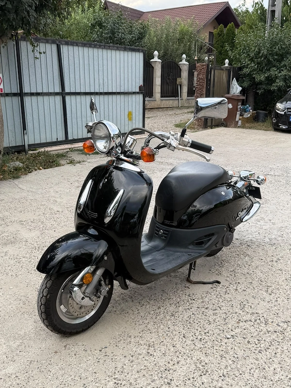 Vând scuter Honda Shadow 50cc