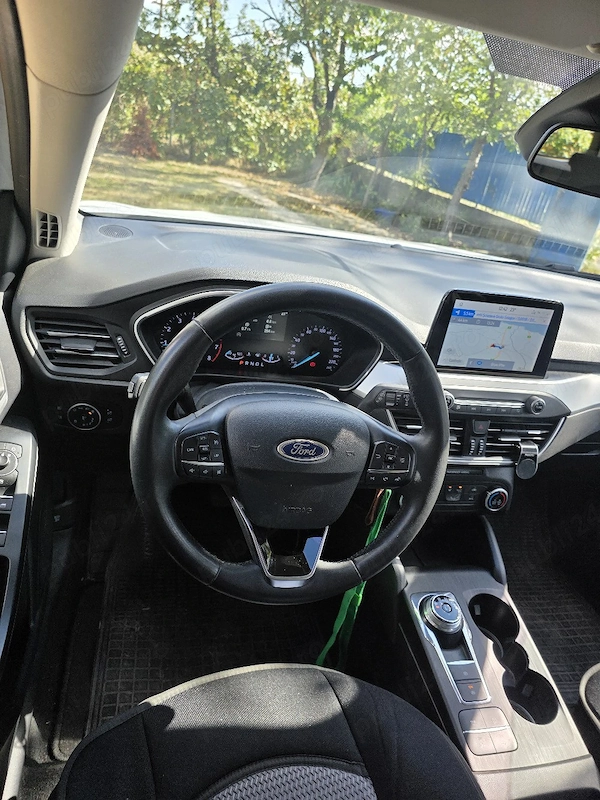 FORD Focus 2021 — imagine 7