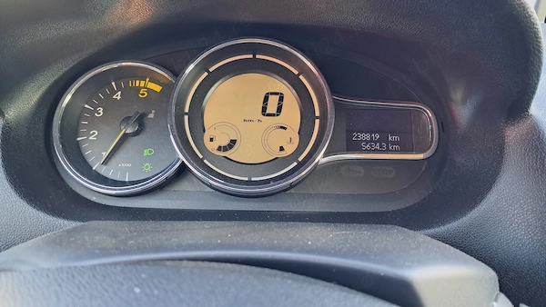 RENAULT Megane 2013 — imagine 4