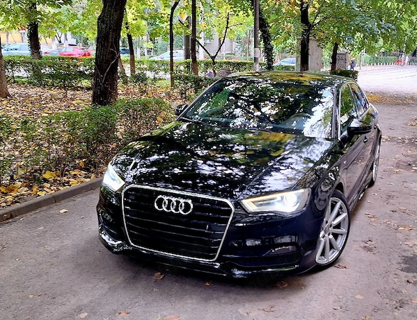 Audi A3 S-Line 1.6 TDI Sedan