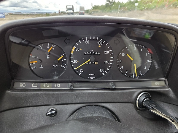 MERCEDES-BENZ E-Class 1984 — imagine 2