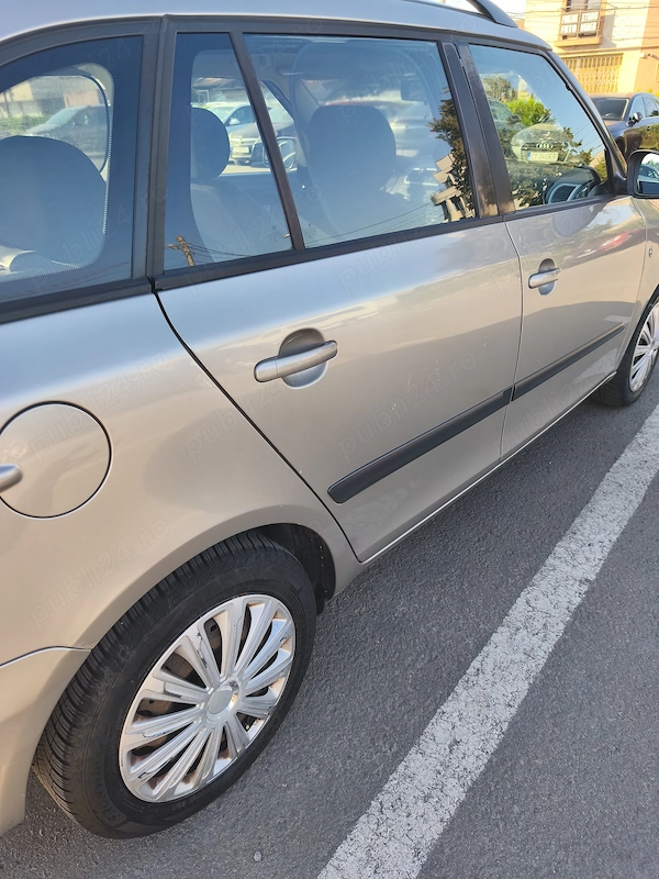 SKODA Fabia 2009 — imagine 5