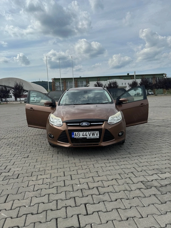 FORD Focus 2014 — imagine 6