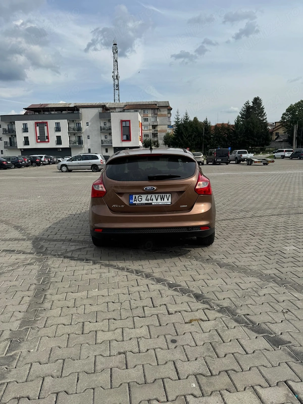 FORD Focus 2014 — imagine 3