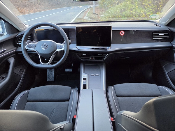 VOLKSWAGEN Passat 2025 — imagine 6