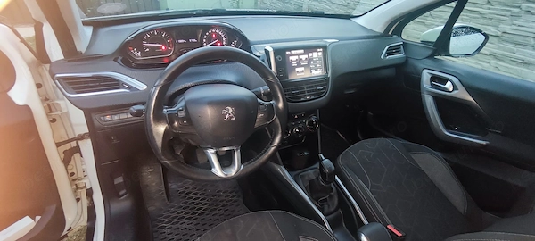 PEUGEOT 2008 2017 — imagine 3