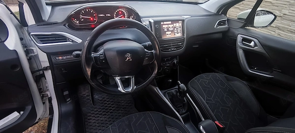 PEUGEOT 2008 2017 — imagine 5