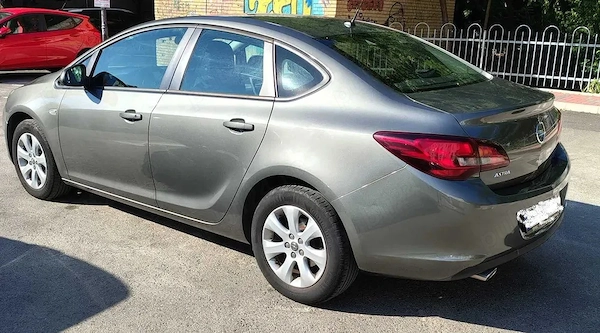 OPEL Astra 2019 — imagine 3
