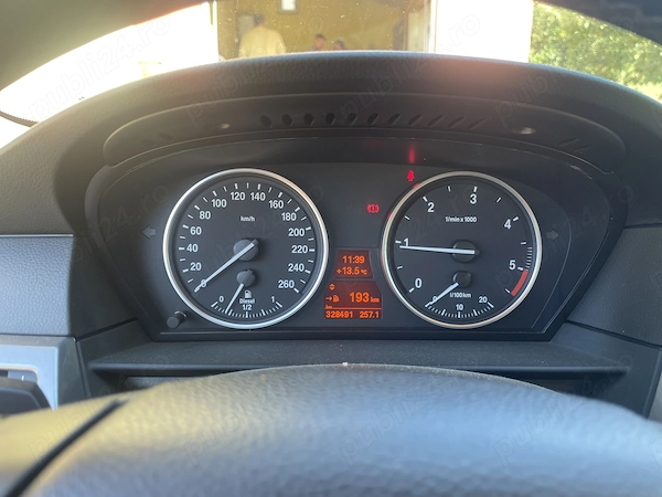 BMW 5 Series 2009 — imagine 7