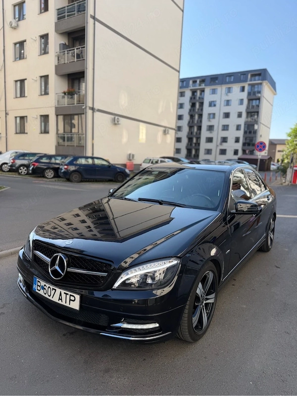 MERCEDES-BENZ C-Class 2010 — imagine 4