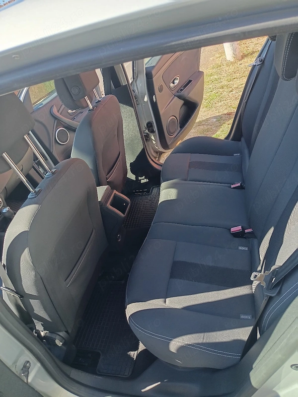 RENAULT Megane 2009 — imagine 9