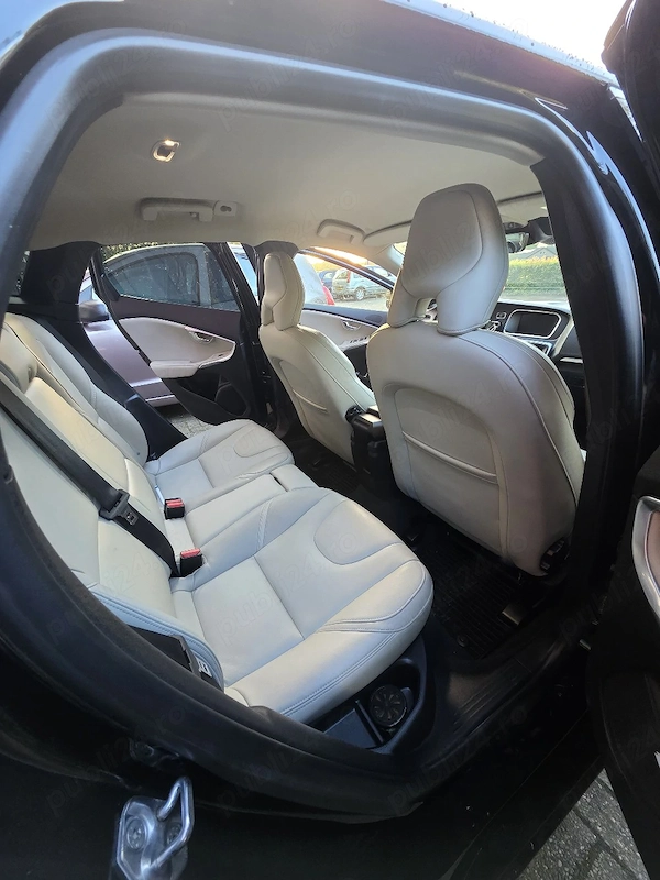 VOLVO V40 2015 — imagine 4