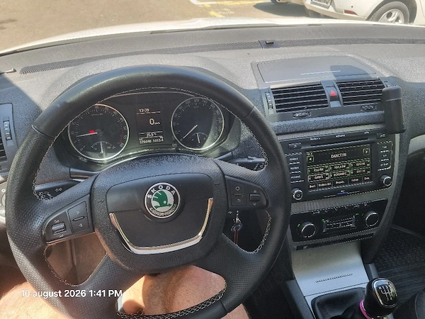 SKODA Octavia 2013 — imagine 3