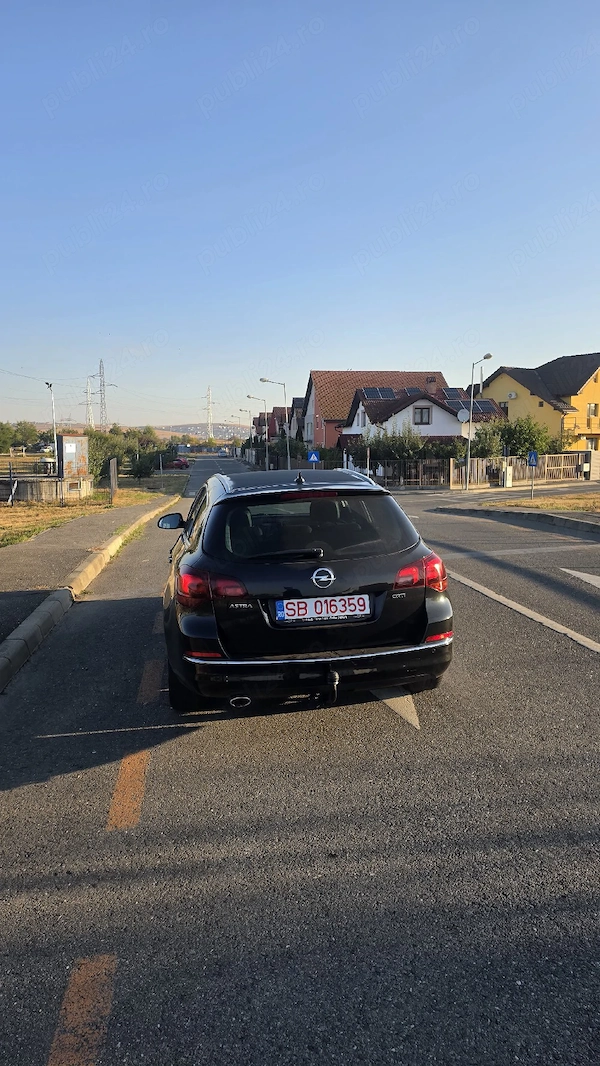 OPEL Astra 2013 — imagine 5
