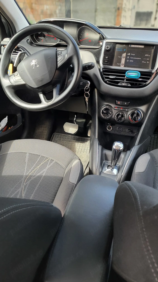 PEUGEOT 208 2012 — imagine 3