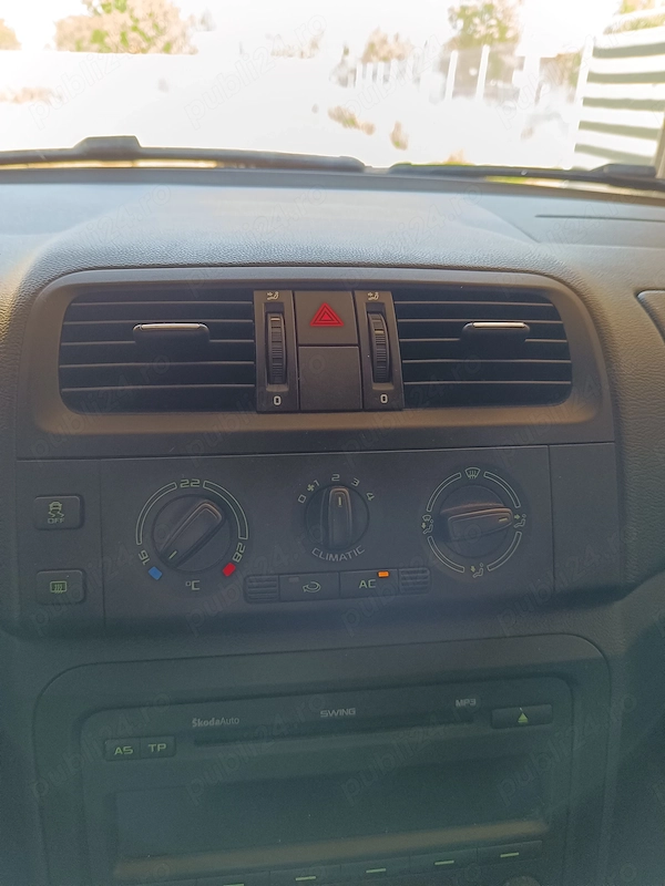 SKODA Fabia 2011 — imagine 5