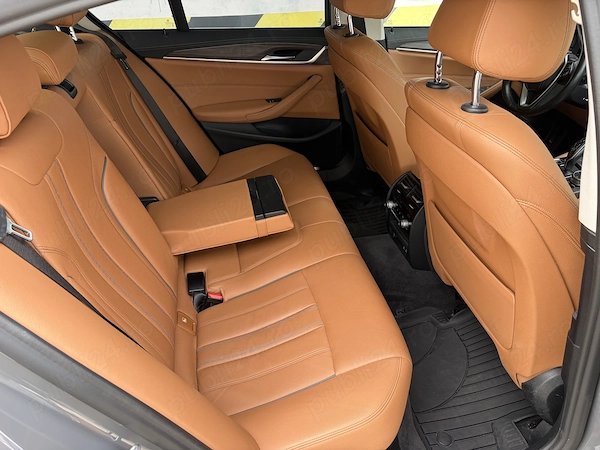 BMW 5 Series 2020 — imagine 8