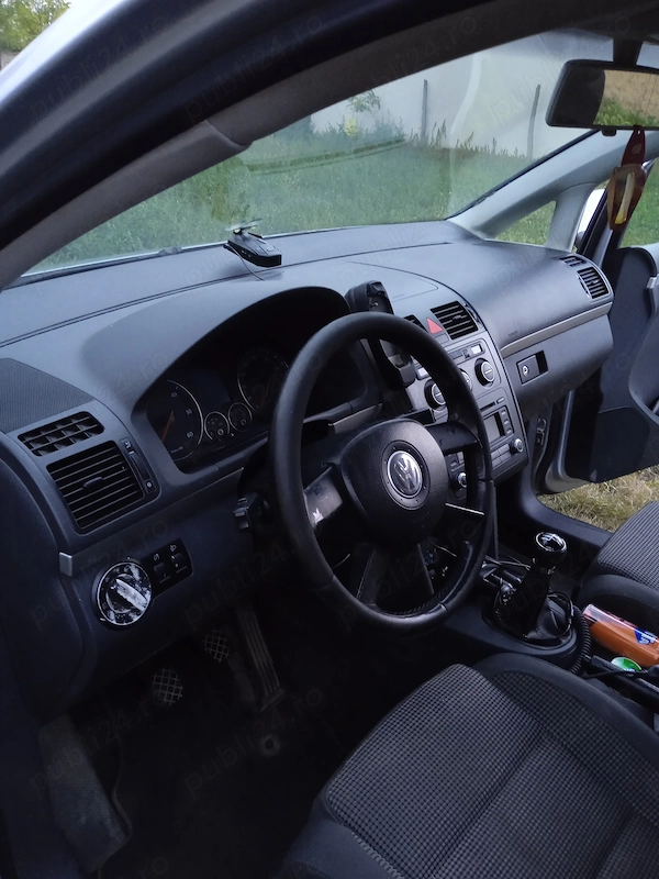 VOLKSWAGEN Touran 2005 — imagine 5