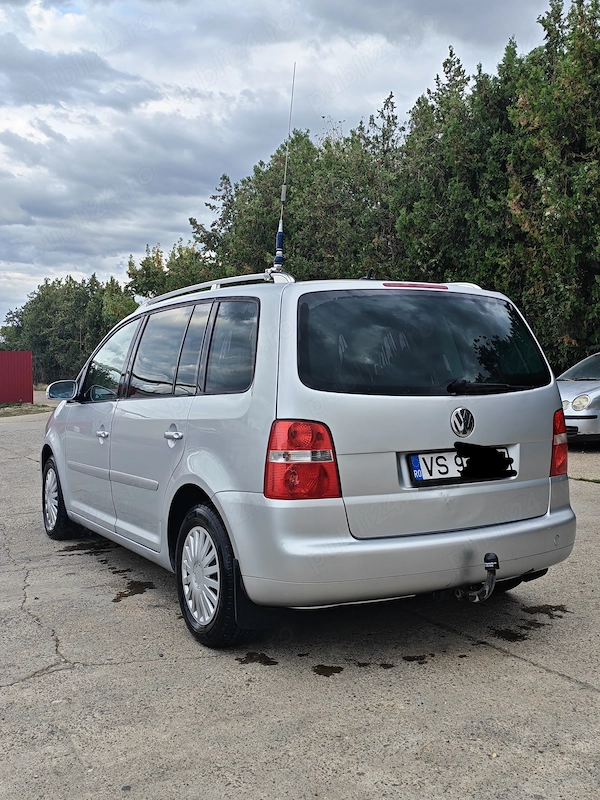 VOLKSWAGEN Touran 2005 — imagine 8