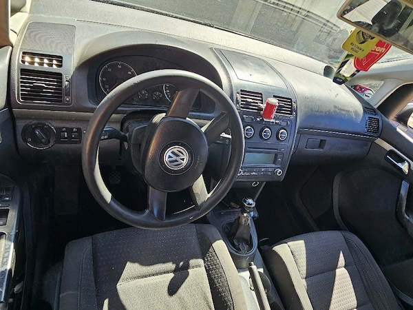 VOLKSWAGEN Touran 2006 — imagine 2