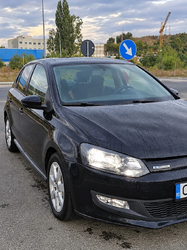VOLKSWAGEN Polo 2012 — imagine 3