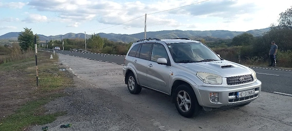 TOYOTA RAV4 2003 — imagine 2